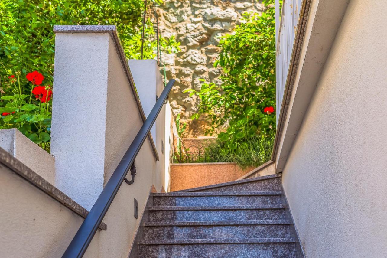 Adriatic Seaview Apartment Omis Exterior photo